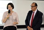 Vereadora Nancy Thame e o palestrante Osmar Ventris 