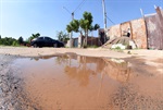 Asfalto na rua do Vem Viver apresenta problemas em toda extensão da via