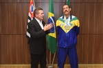 Trevisan entregou voto de congratulações ao lutador nesta segunda-feira