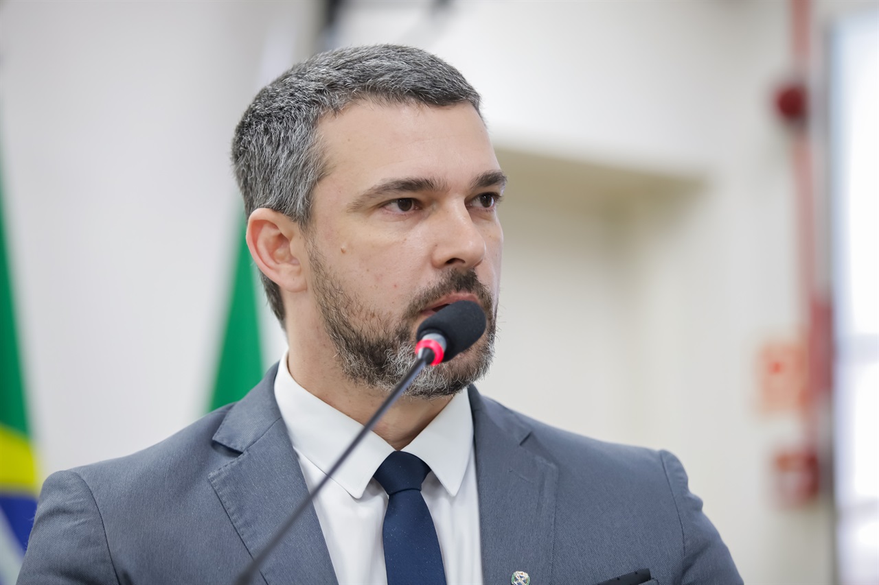 Vereador celebra verba para coletes e destaca ocorrências na praça central